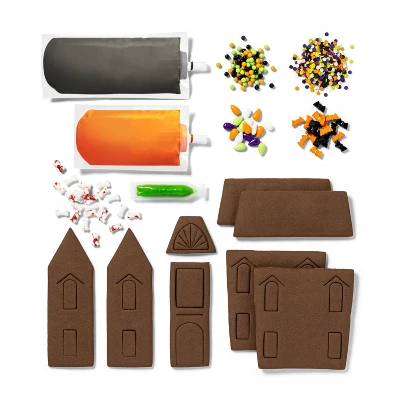 Halloween Hyde Manor Mansion House - 32.6oz - Favorite Day™ 1 Halloween Hyde Manor Mansion House - 32.6oz - Favorite Day™