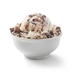 Moose Tracks Ice Cream - 1.5qt - Favorite Day™