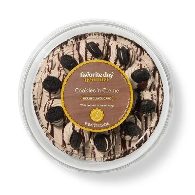 Double Cookies N' Cream Cake - 7" - Favorite Day™ 3 Double Cookies N' Cream Cake - 7" - Favorite Day™ - Image 3