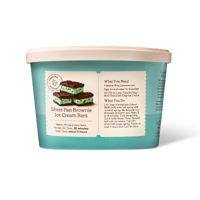 Mint Chocolate Chip Ice Cream - 1.5qt - Favorite Day™ 3 Mint Chocolate Chip Ice Cream - 1.5qt - Favorite Day™ - Image 3